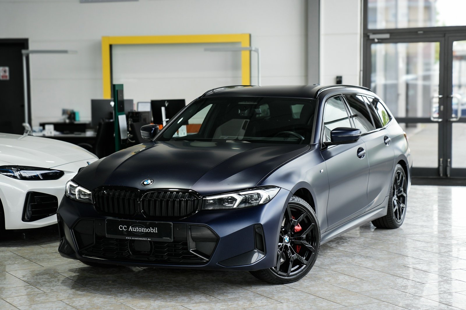 BMW 320 d xDrive Touring M SPORT PRO 1